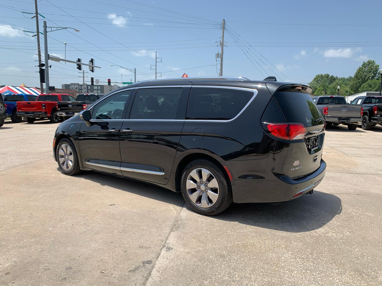 Chrysler Pacifica Hybrid Limited FWD 2018