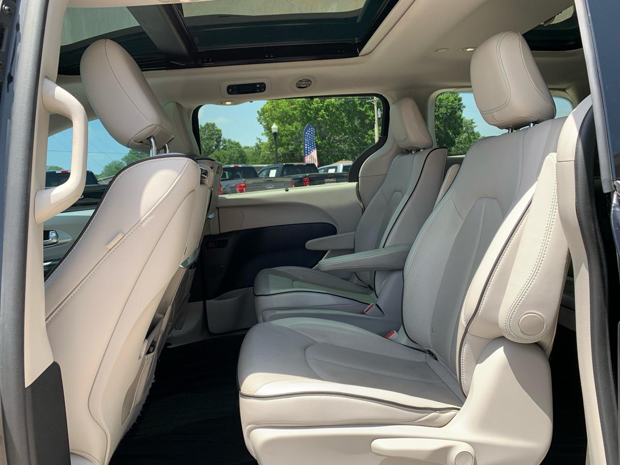 Chrysler Pacifica Hybrid Limited FWD 2018