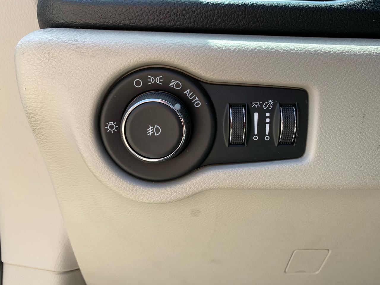 Chrysler Pacifica Hybrid Limited FWD 2018