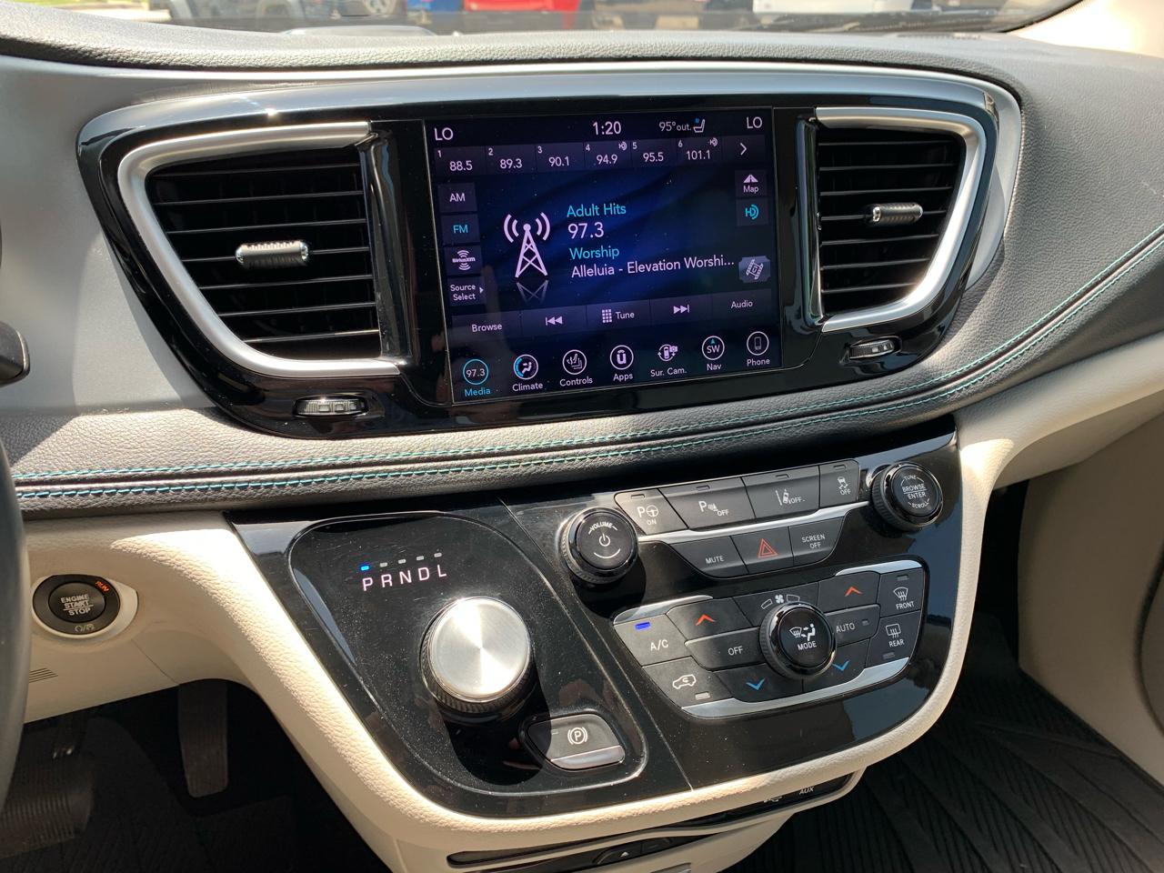 Chrysler Pacifica Hybrid Limited FWD 2018