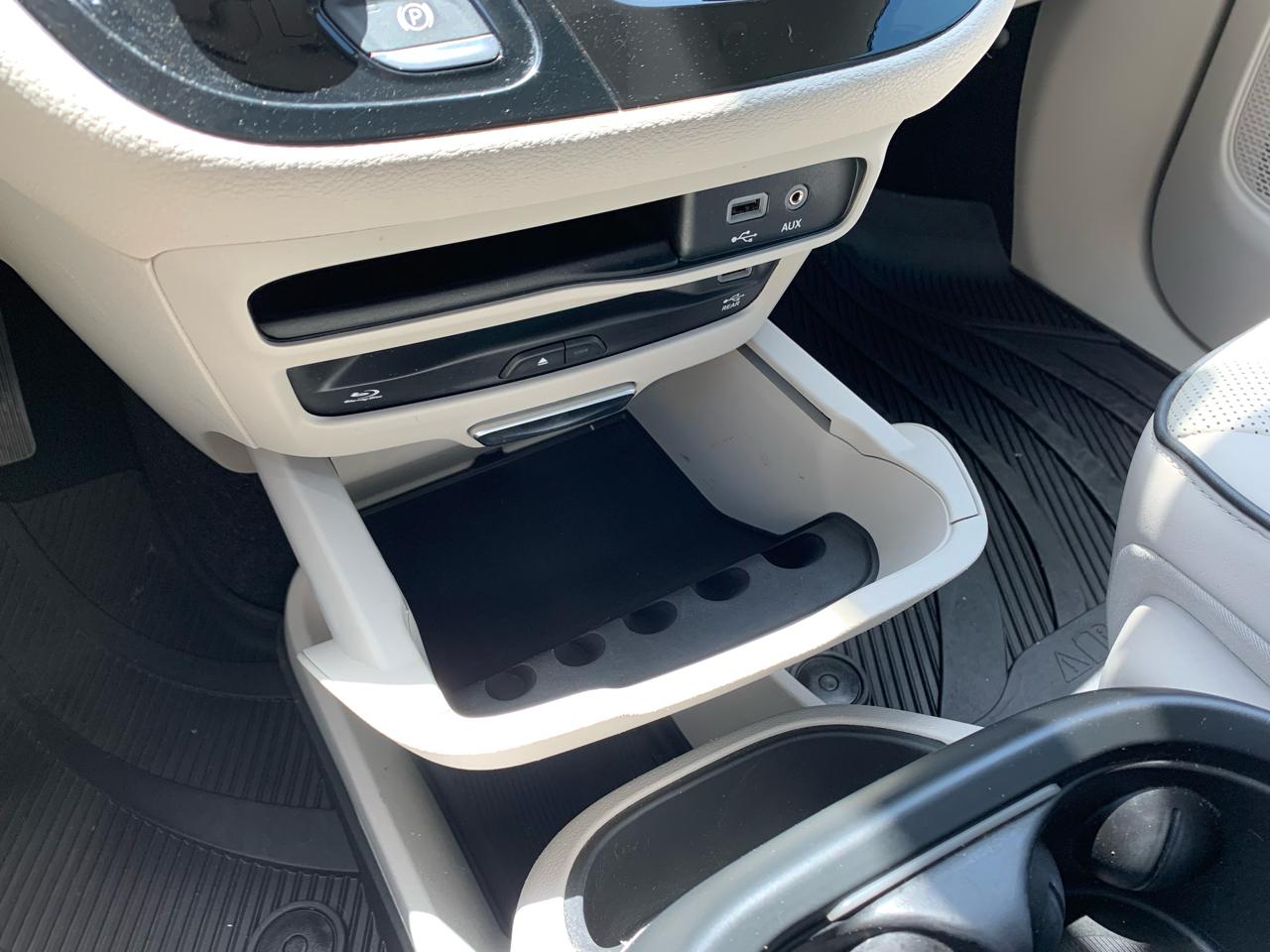 Chrysler Pacifica Hybrid Limited FWD 2018