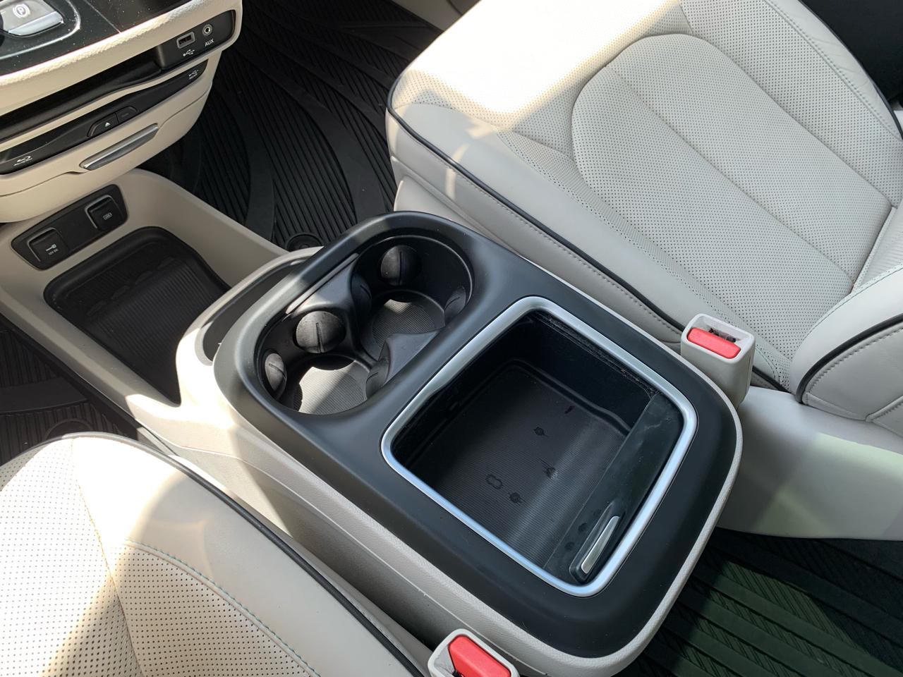 Chrysler Pacifica Hybrid Limited FWD 2018