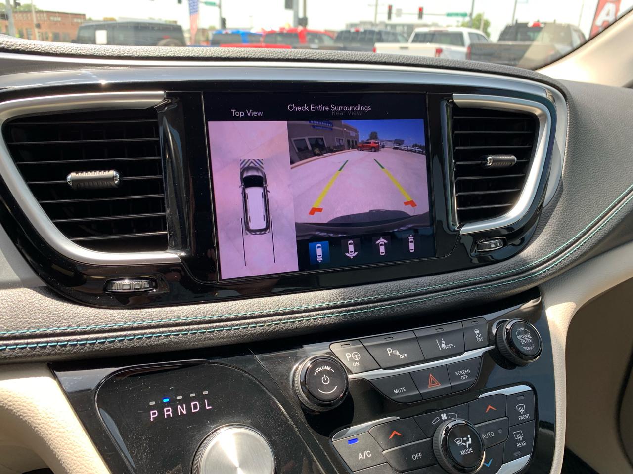 Chrysler Pacifica Hybrid Limited FWD 2018