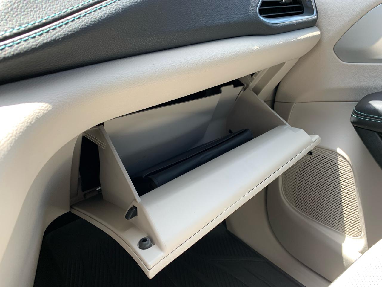 Chrysler Pacifica Hybrid Limited FWD 2018
