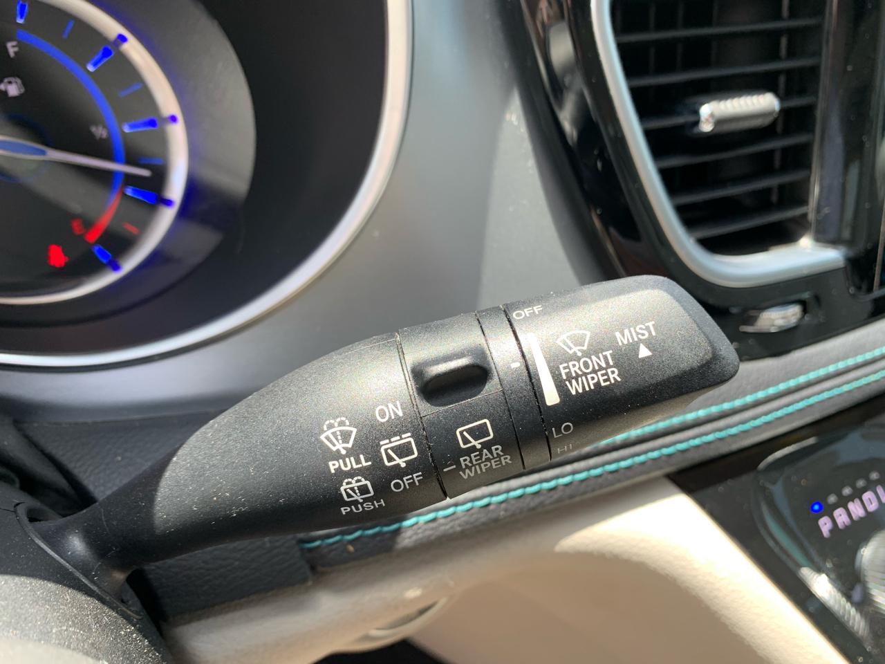 Chrysler Pacifica Hybrid Limited FWD 2018