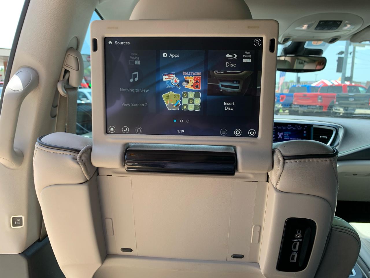Chrysler Pacifica Hybrid Limited FWD 2018