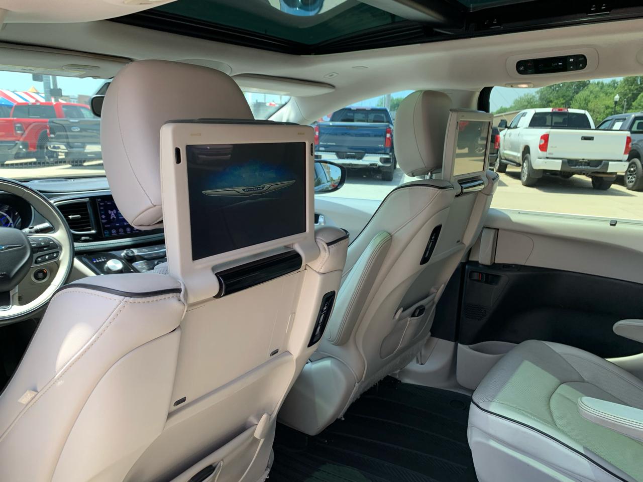 Chrysler Pacifica Hybrid Limited FWD 2018