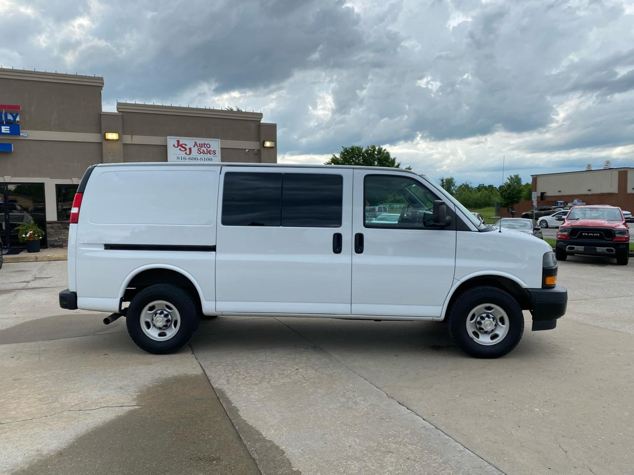 Chevrolet Express Cargo Van  2021
