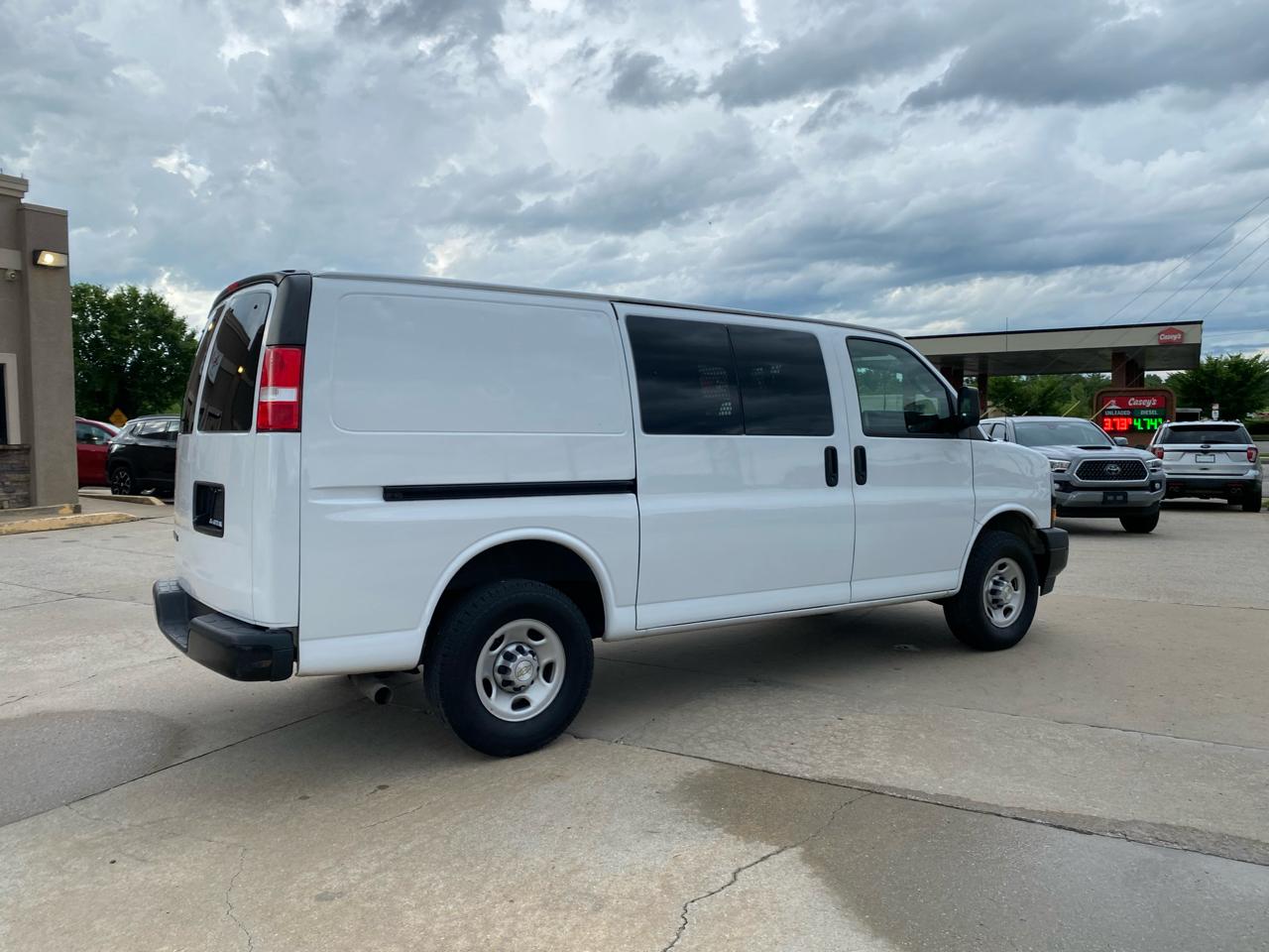 Chevrolet Express Cargo Van  2021