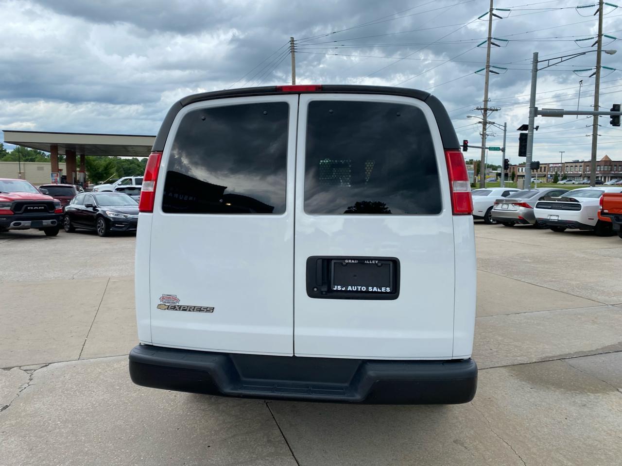 Chevrolet Express Cargo Van  2021