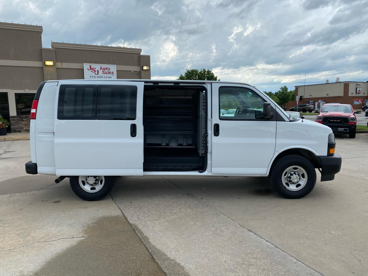 Chevrolet Express Cargo Van  2021