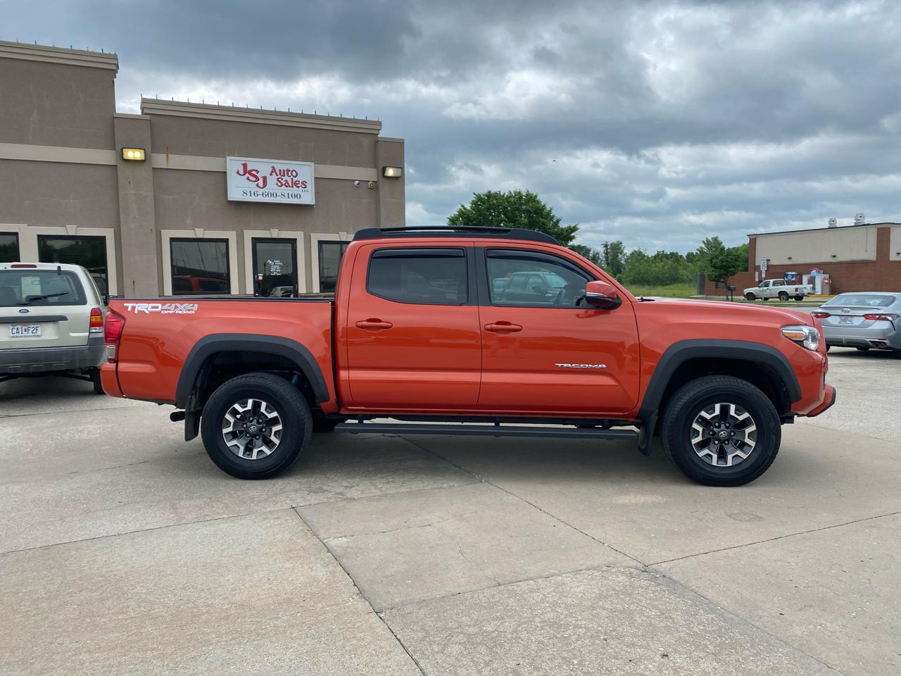 Toyota Tacoma  2017