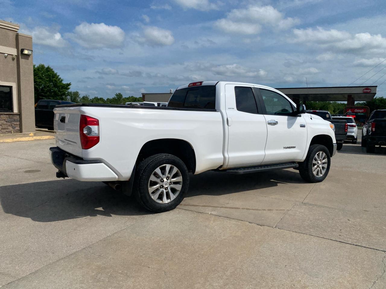 Toyota Tundra Limited Double Cab 5.7L 4WD 2014