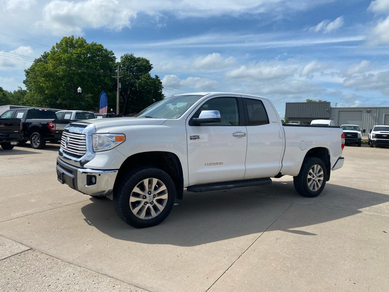 Toyota Tundra Limited Double Cab 5.7L 4WD 2014