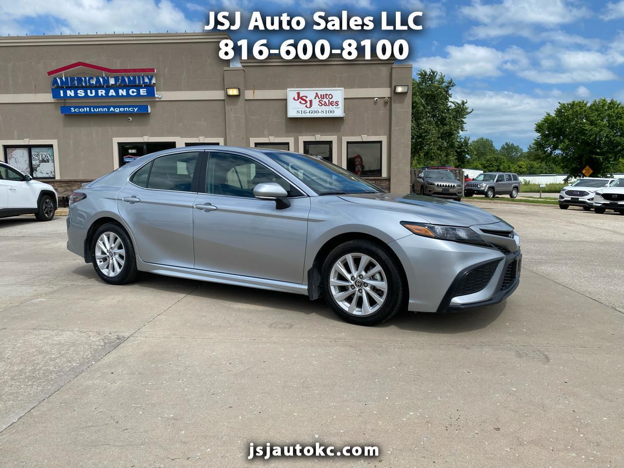 Toyota Camry SE 2024