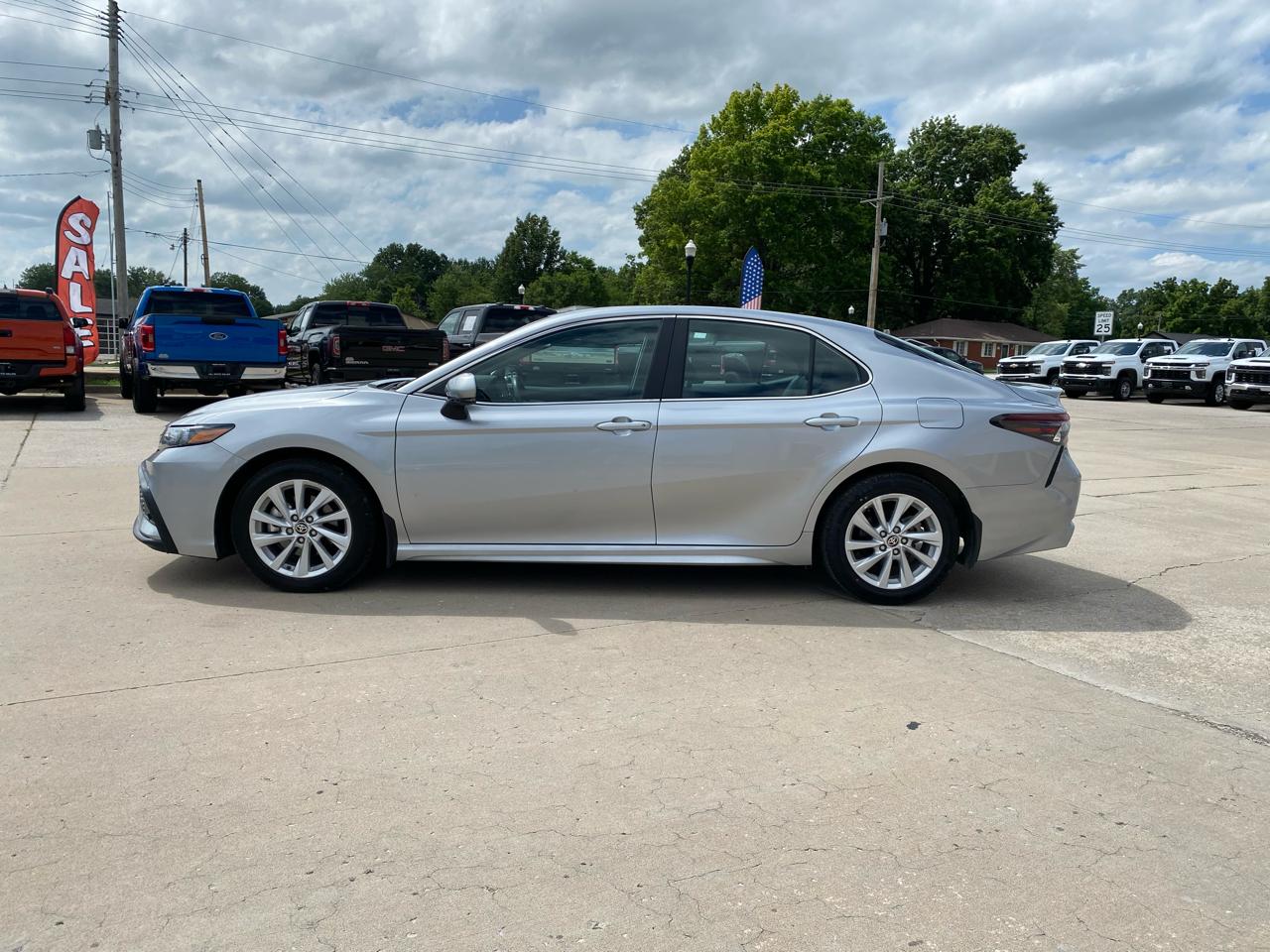 Toyota Camry SE 2024