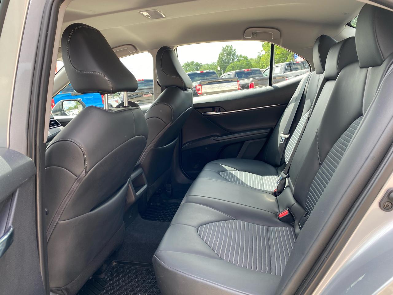 Toyota Camry SE 2024