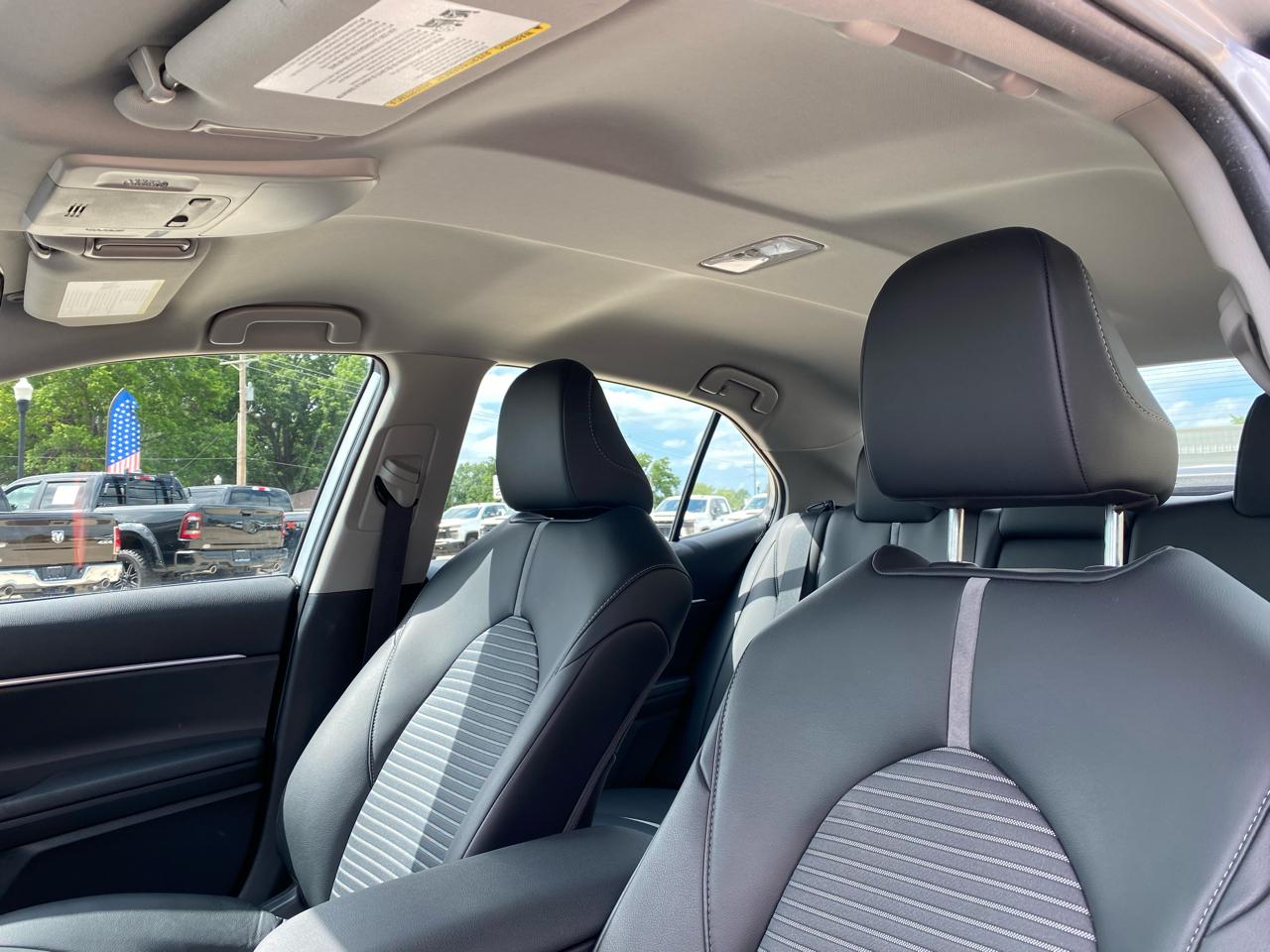 Toyota Camry SE 2024