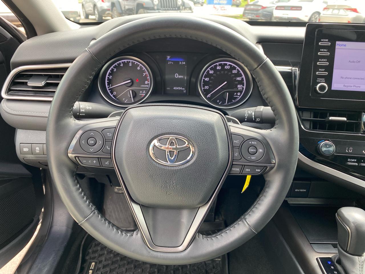 Toyota Camry SE 2024