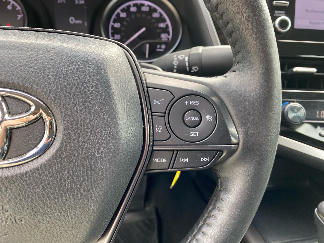 Toyota Camry SE 2024