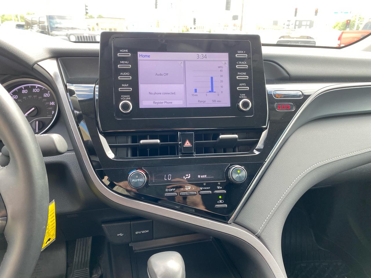 Toyota Camry SE 2024