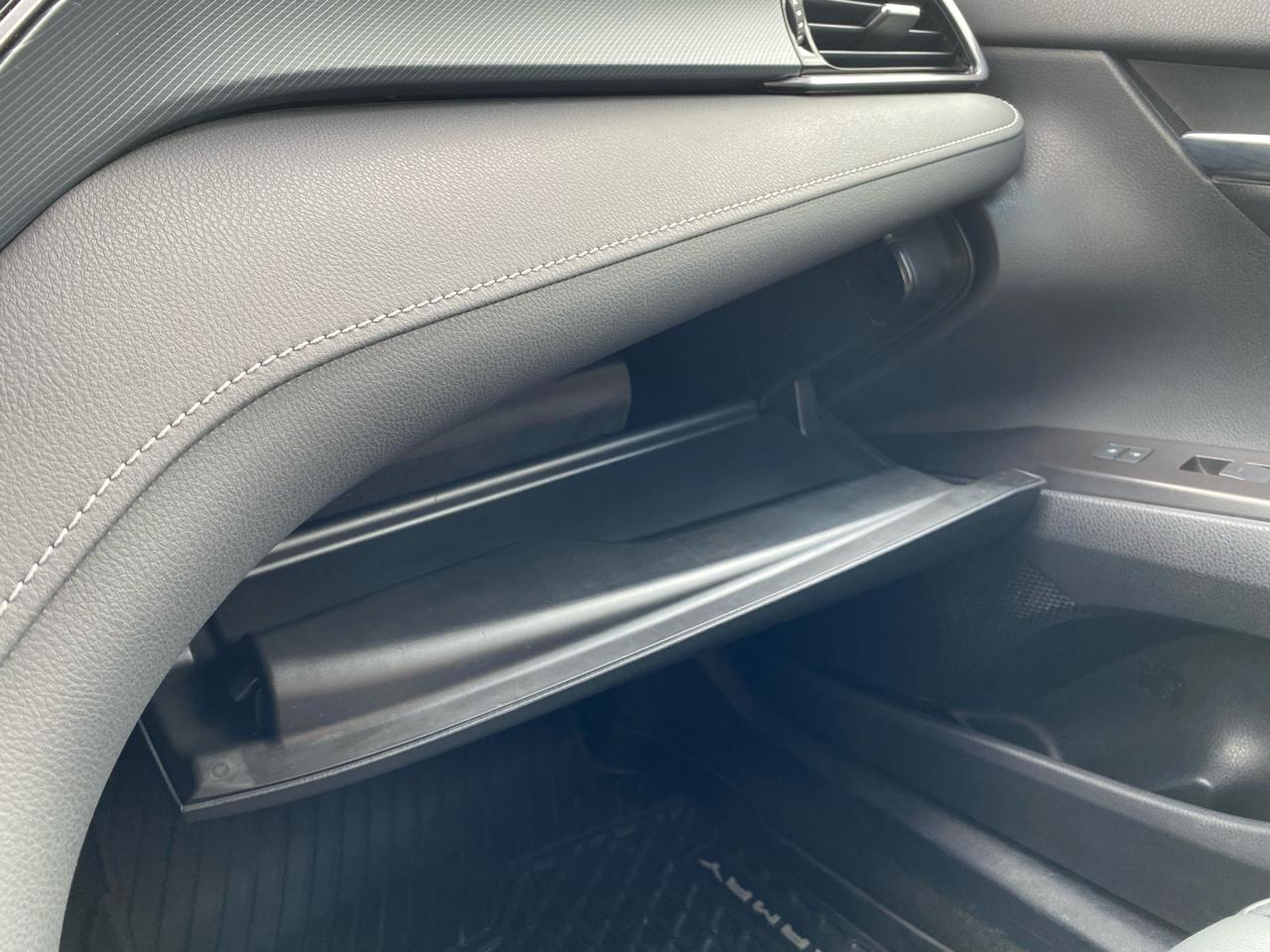 Toyota Camry SE 2024