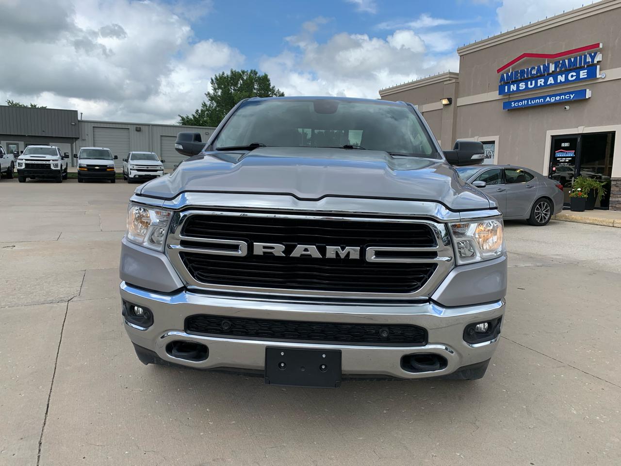 RAM 1500 Big Horn 4x4 Crew Cab 5'7" Box 2020
