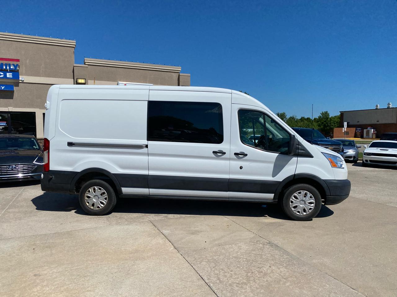 Ford Transit Van T-250 148" Med Rf 9000 GVWR Sliding RH Dr 2019
