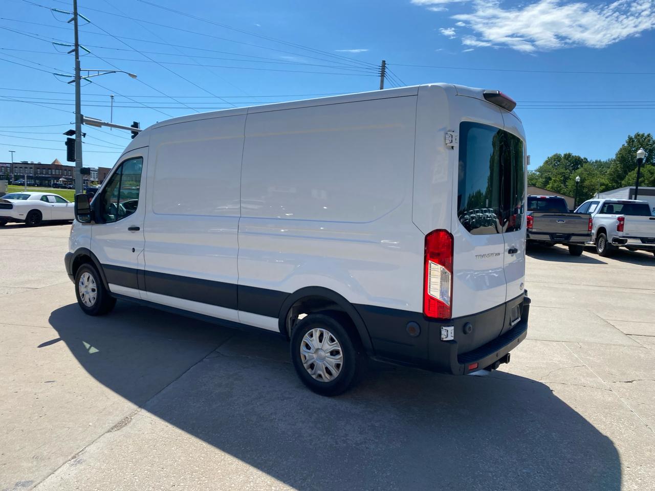 Ford Transit Van T-250 148" Med Rf 9000 GVWR Sliding RH Dr 2019