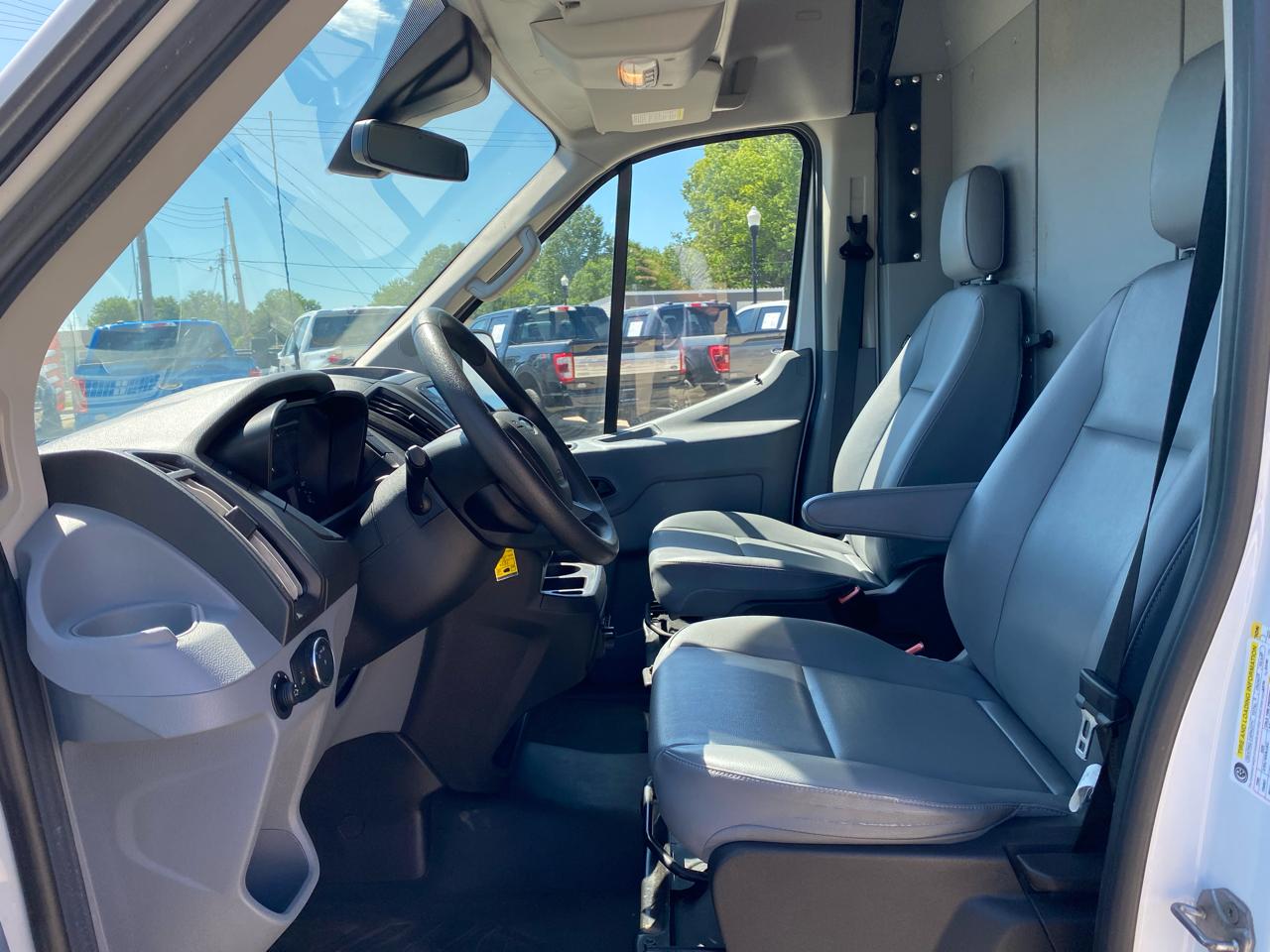 Ford Transit Van T-250 148" Med Rf 9000 GVWR Sliding RH Dr 2019