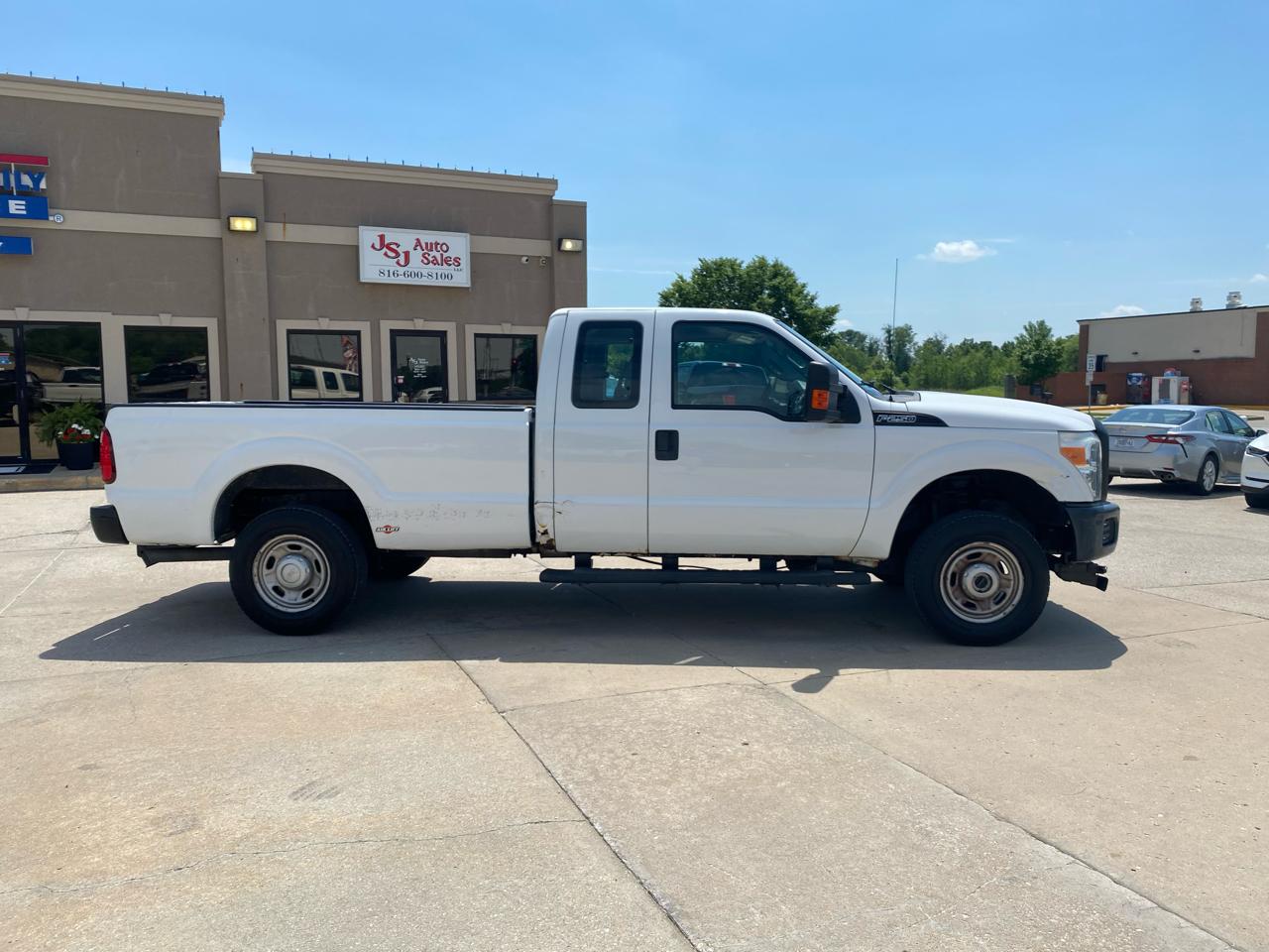 Ford Super Duty F-250 SRW 4WD SuperCab 158" XL 2011