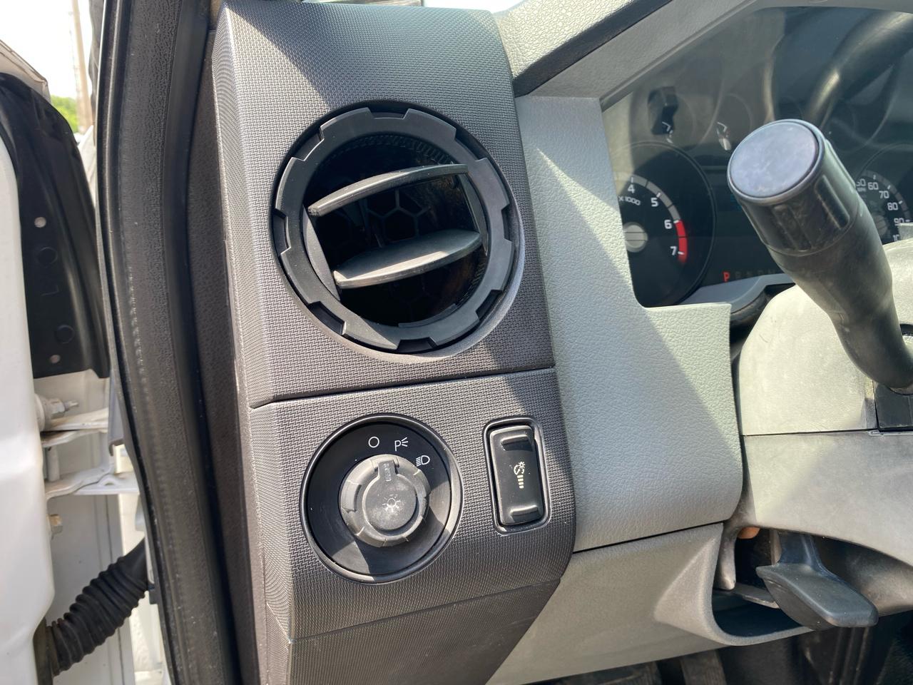 Ford Super Duty F-250 SRW 4WD SuperCab 158" XL 2011