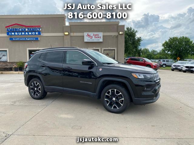 Black 2022 Jeep Compass Latitude 4WD SUV / Crossover Four-Wheel Drive Automatic