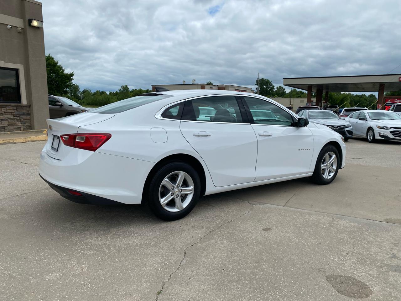 Chevrolet Malibu 4dr Sdn LS w/1FL 2025