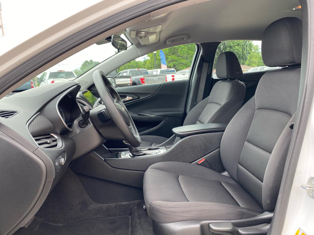 Chevrolet Malibu 4dr Sdn LS w/1FL 2025