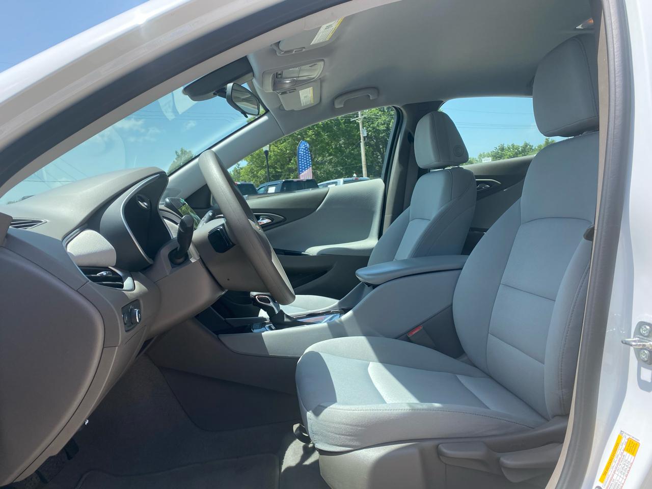 Chevrolet Malibu 4dr Sdn LS w/1LS 2022