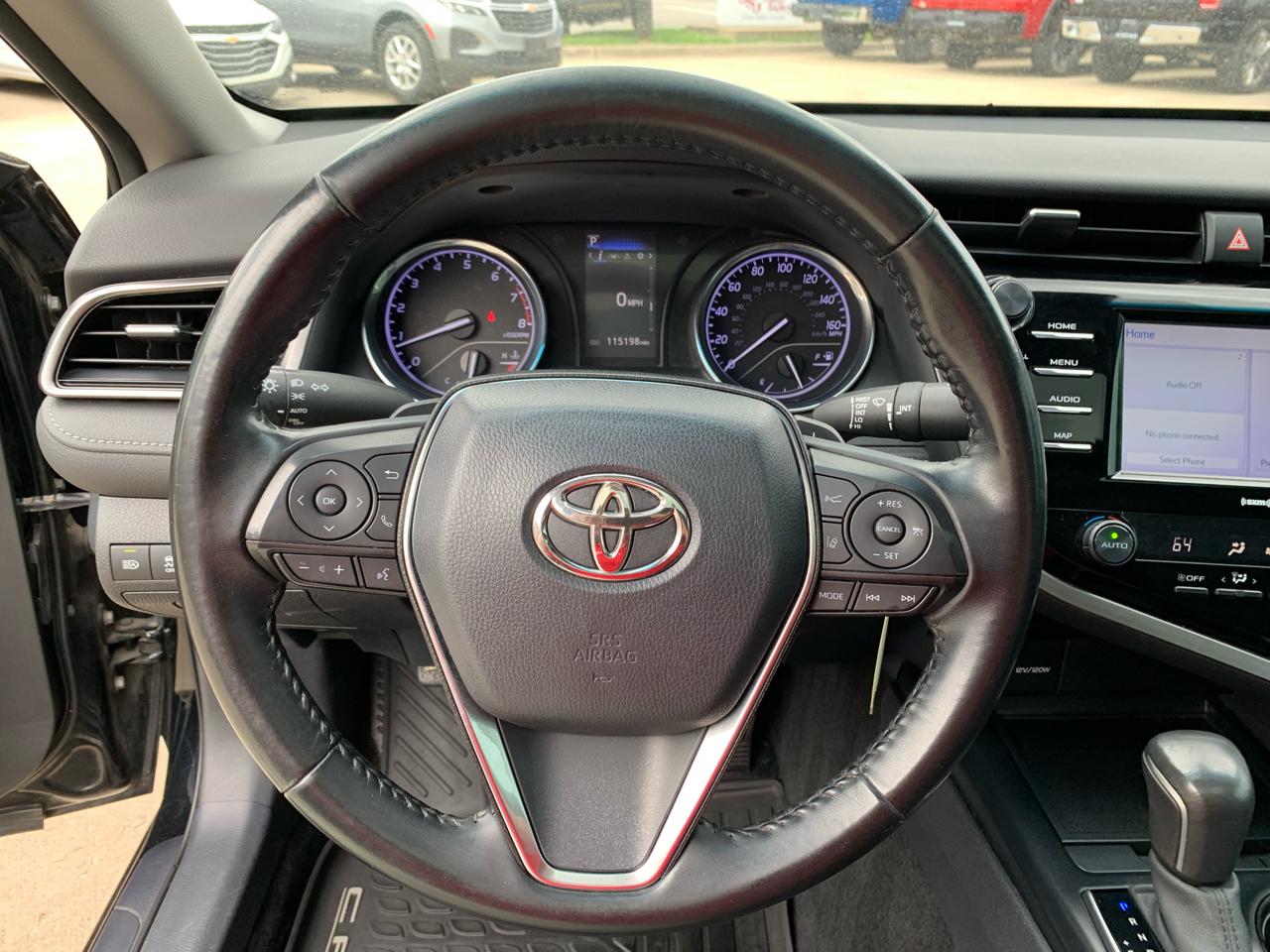Toyota Camry SE Auto (Natl) 2020