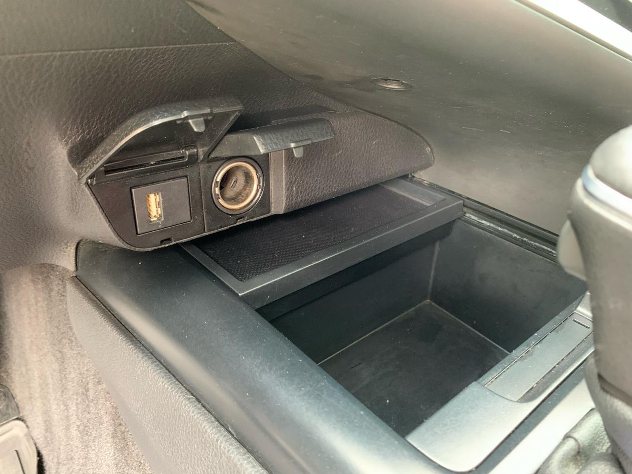 Toyota Camry SE Auto (Natl) 2020