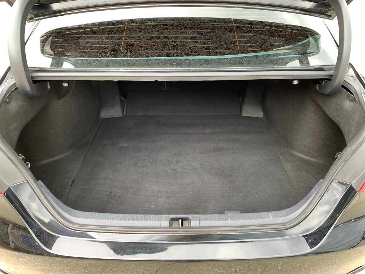 Toyota Camry SE Auto (Natl) 2020