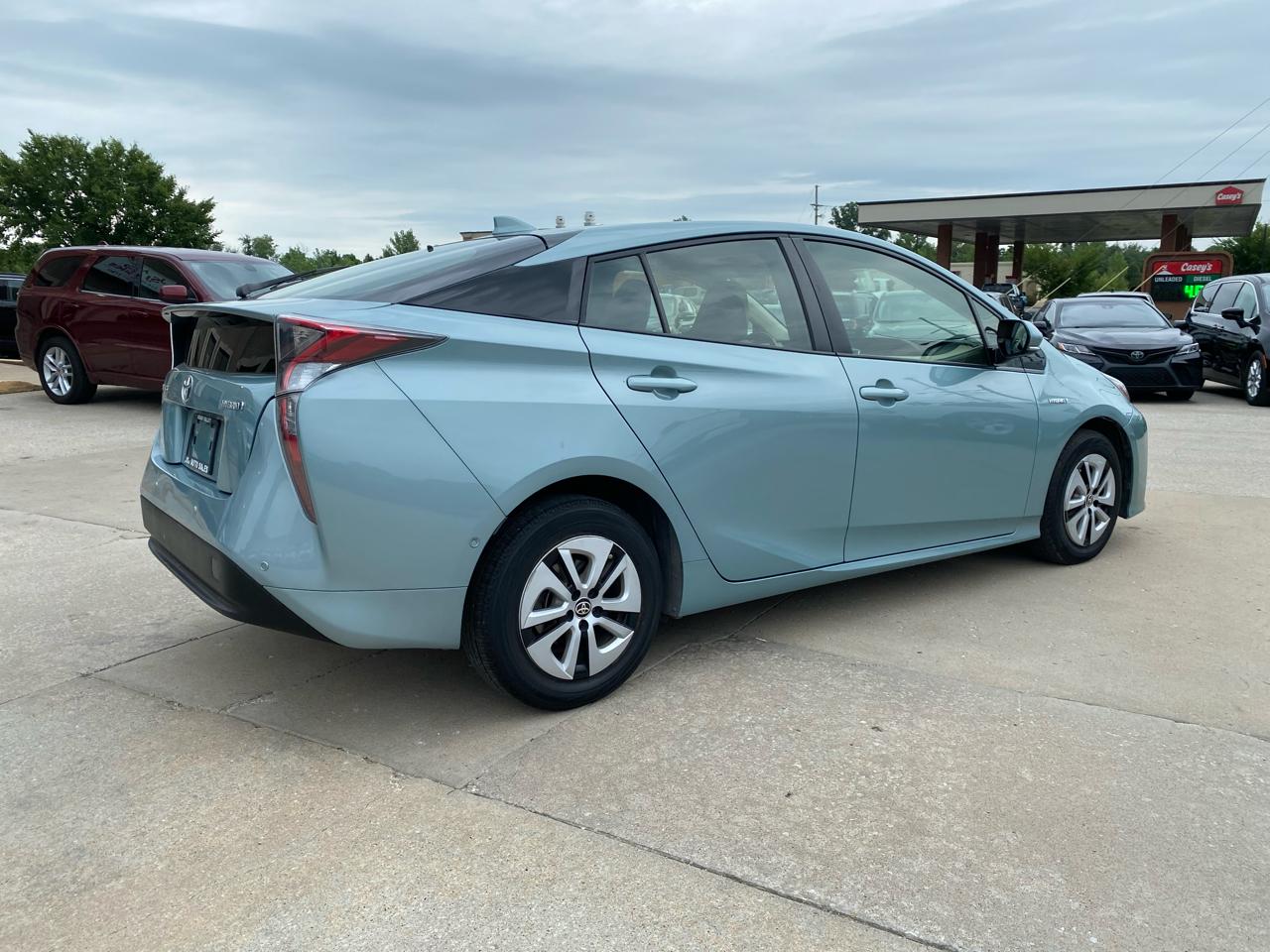 Toyota Prius Three Touring (Natl) 2018