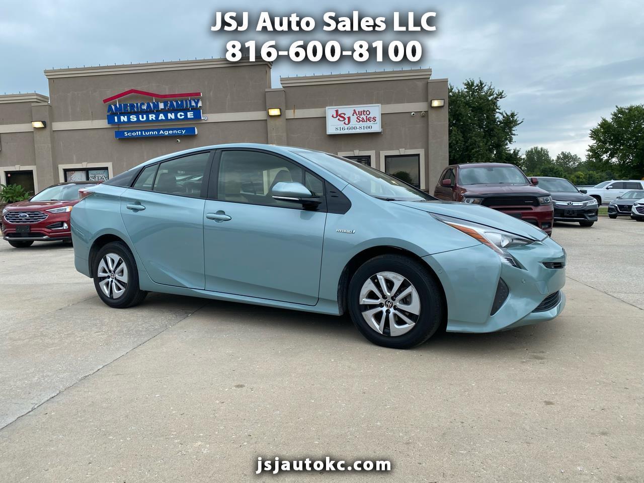 Toyota Prius Three Touring (Natl) 2018