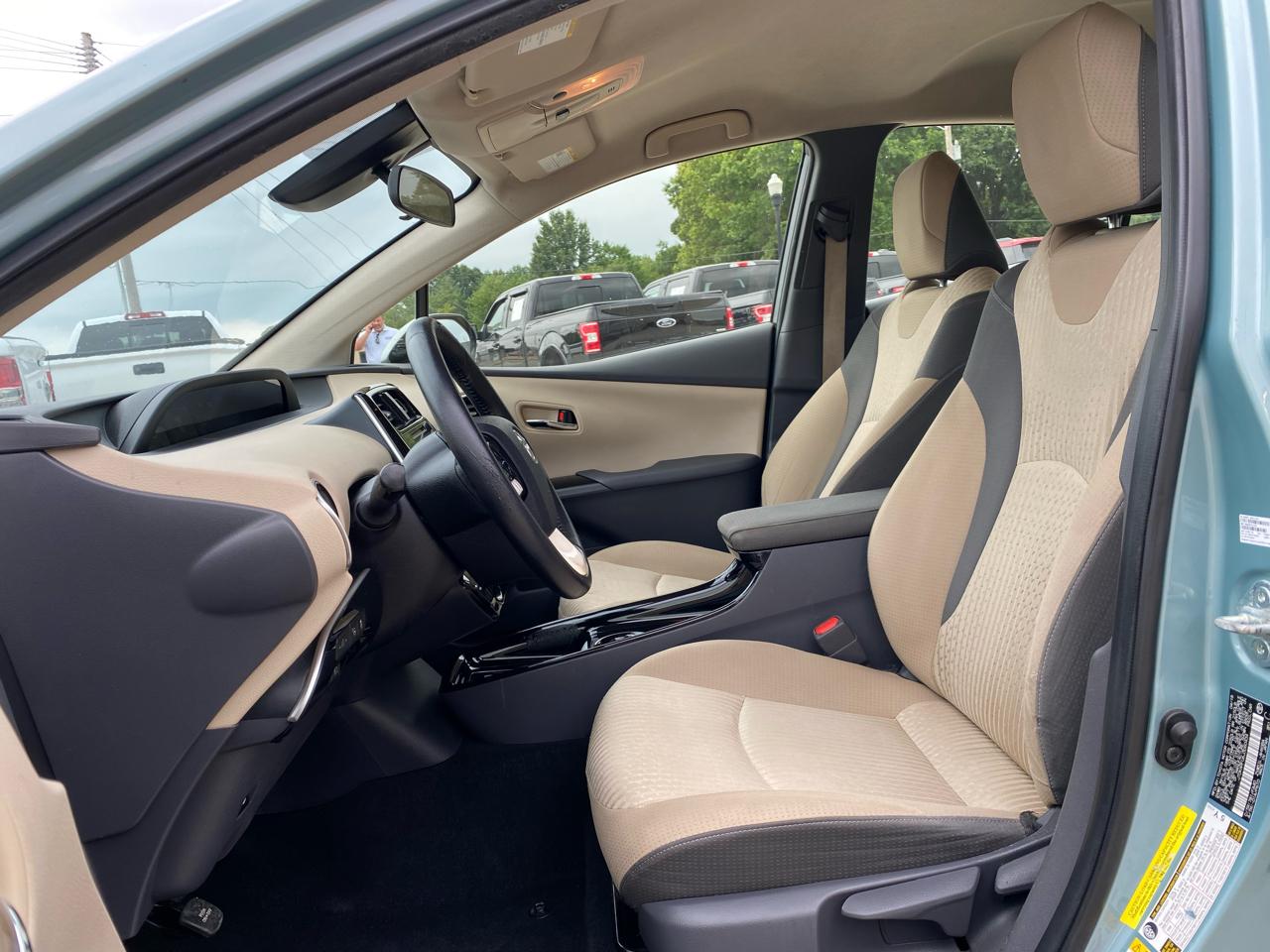 Toyota Prius Three Touring (Natl) 2018