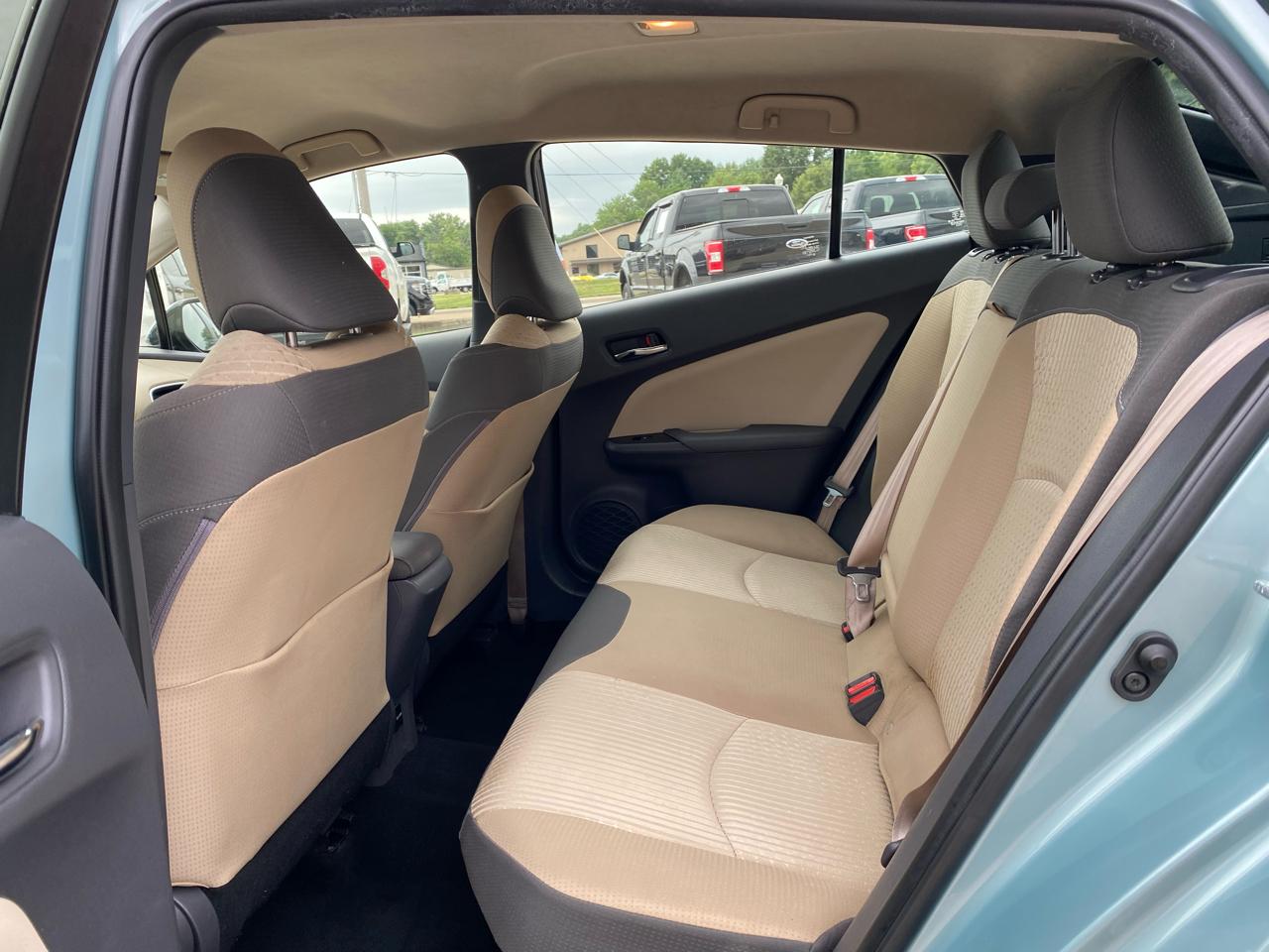 Toyota Prius Three Touring (Natl) 2018