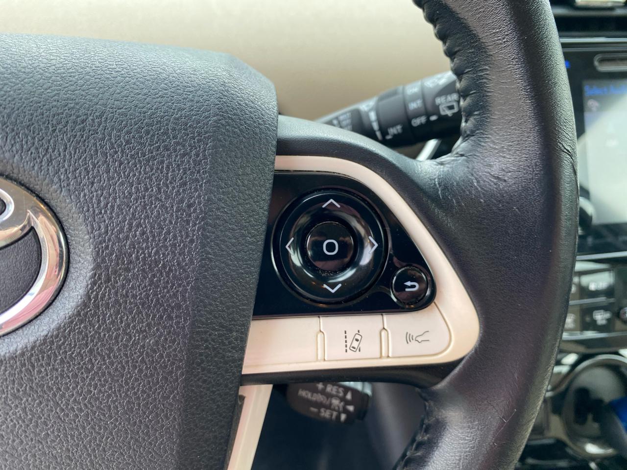 Toyota Prius Three Touring (Natl) 2018