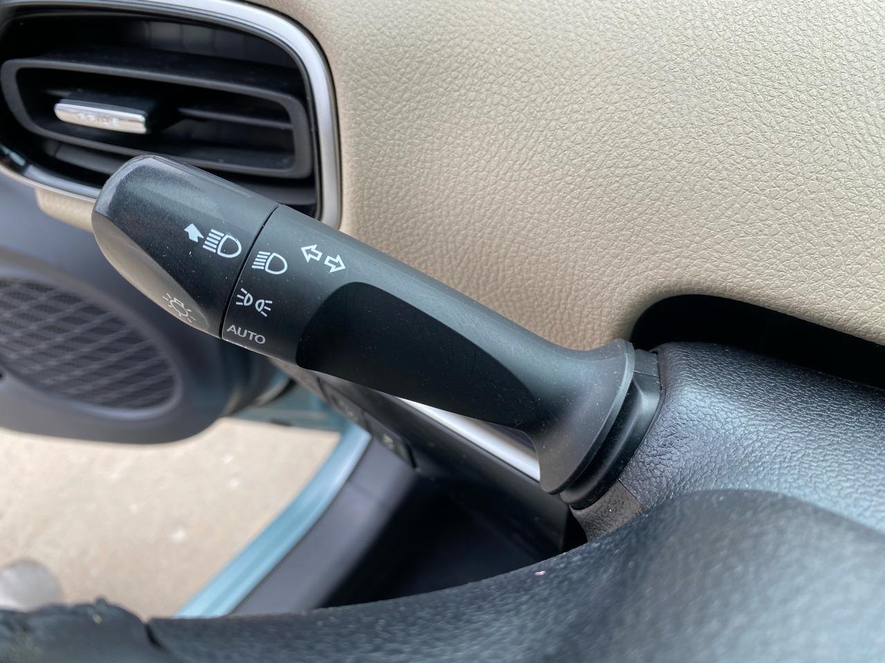 Toyota Prius Three Touring (Natl) 2018