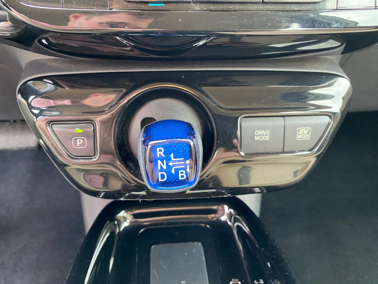 Toyota Prius Three Touring (Natl) 2018