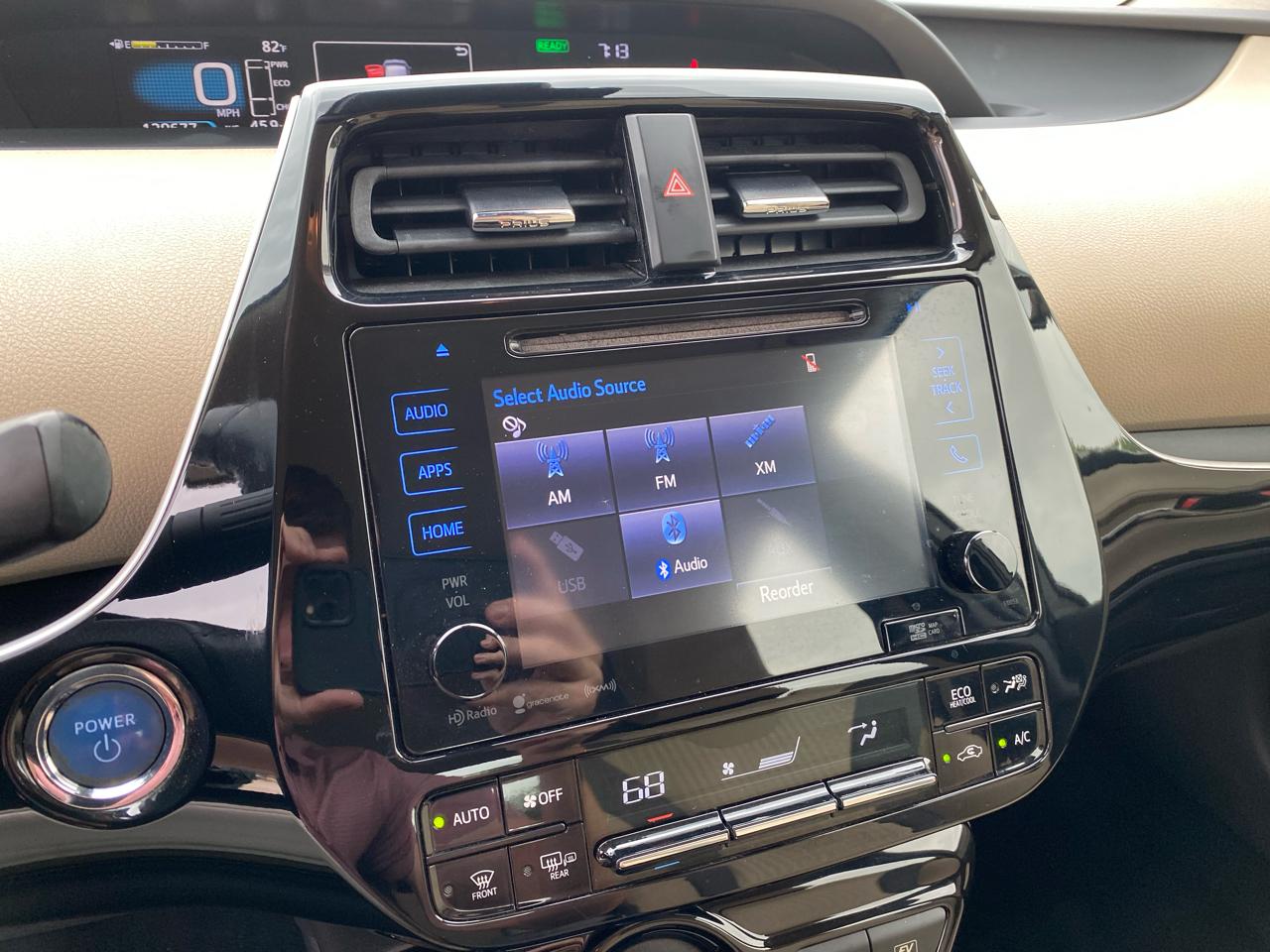 Toyota Prius Three Touring (Natl) 2018