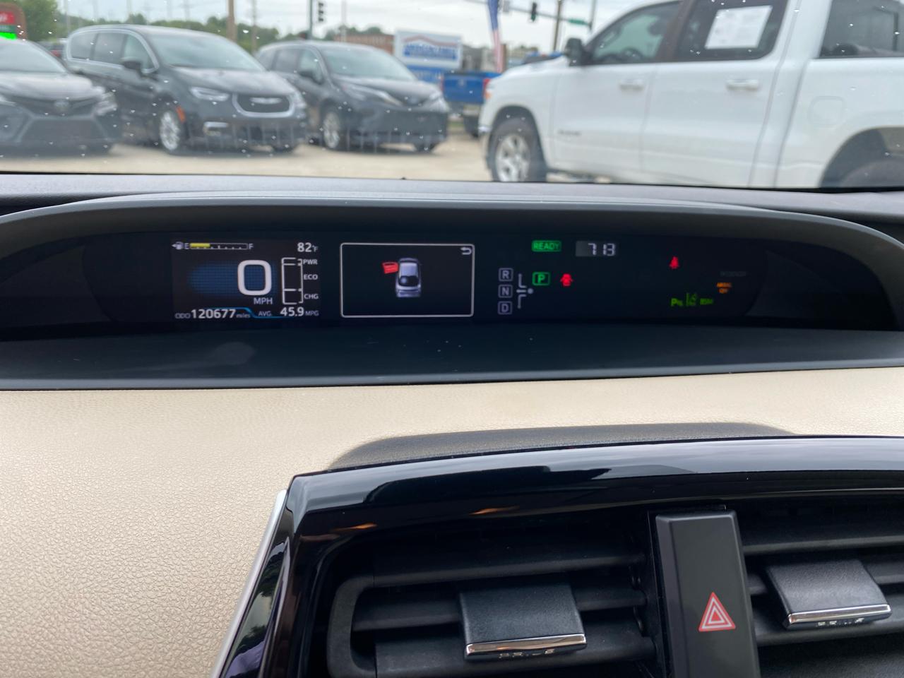 Toyota Prius Three Touring (Natl) 2018