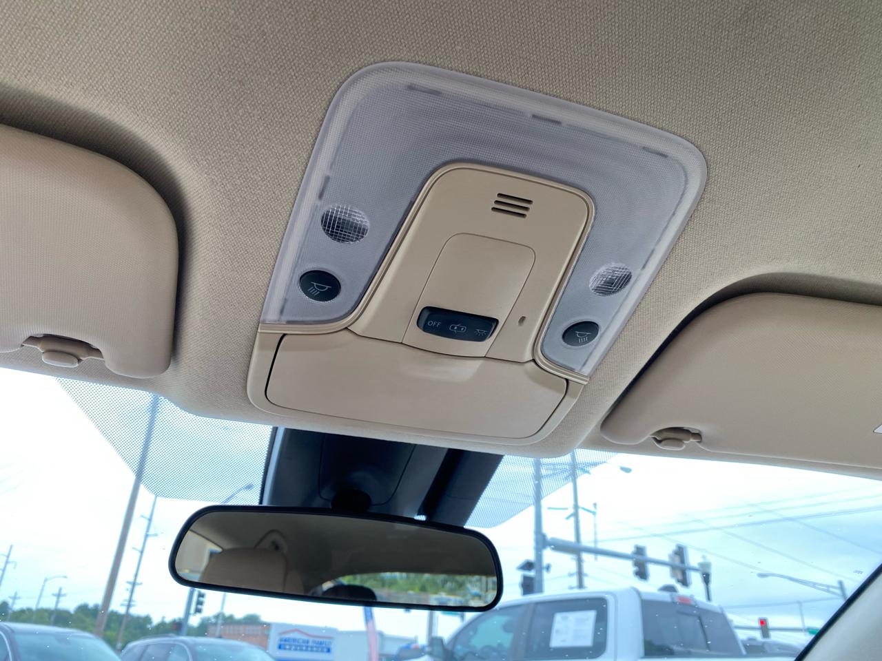 Toyota Prius Three Touring (Natl) 2018