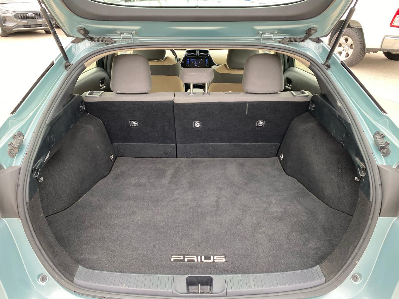 Toyota Prius Three Touring (Natl) 2018
